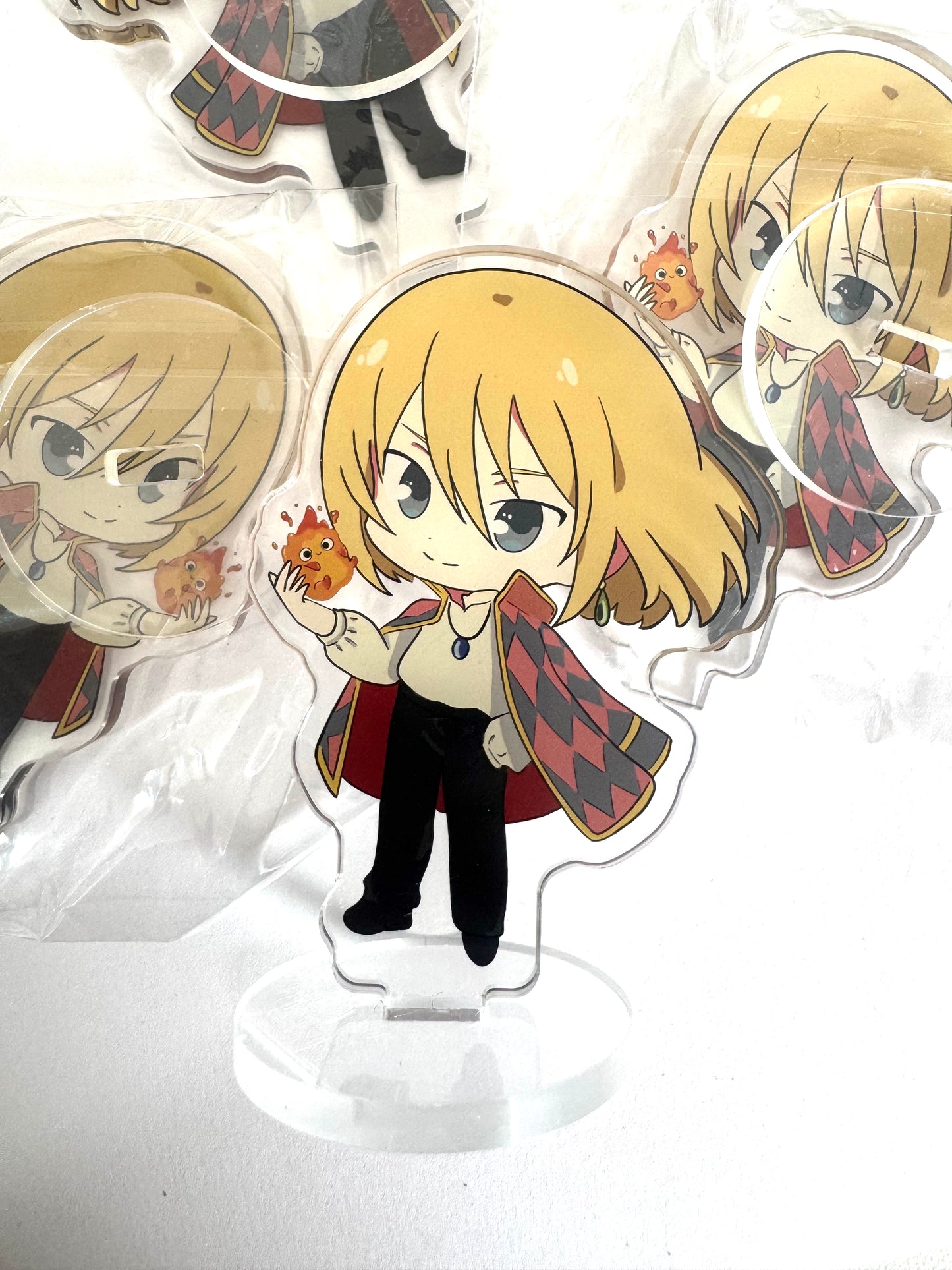 STAND ACRYLIQUE HAURU