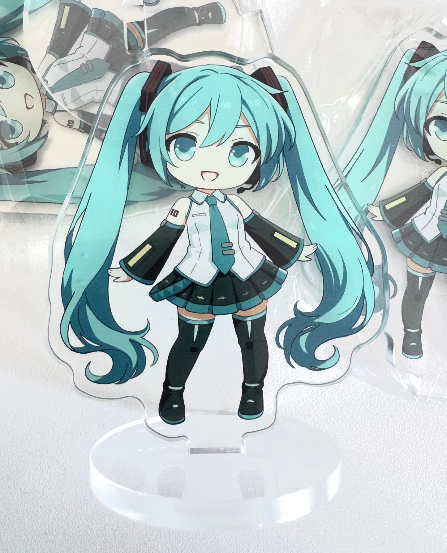 STAND ACRYLIQUE MIKU